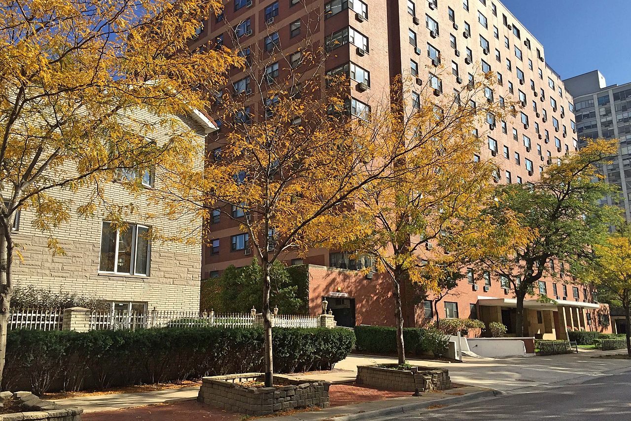 Condos For Sale In West Ridge Chicago